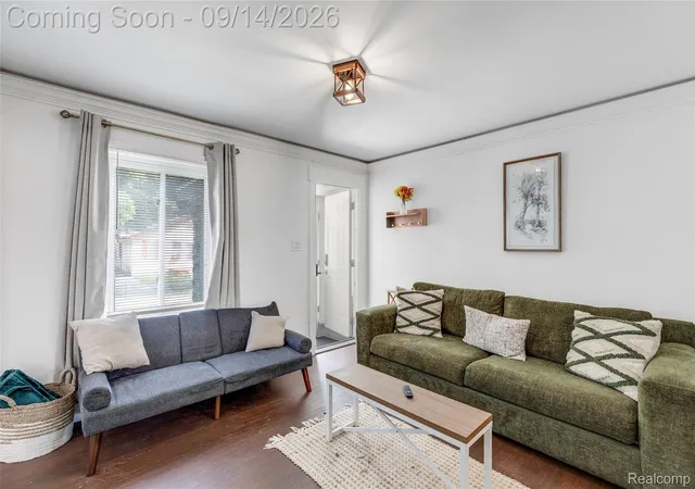Listing Photo 4 - Condo for sale in building located at 2341 Mcdowell St, Ferndale, MI 48220