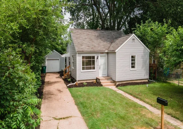 Photo 1 of Single family home for sale at 1602 W Mount Hope Ave, Lansing, MI 48910 | MLS# 61050221335 | Listing updated on 2026-09-10
