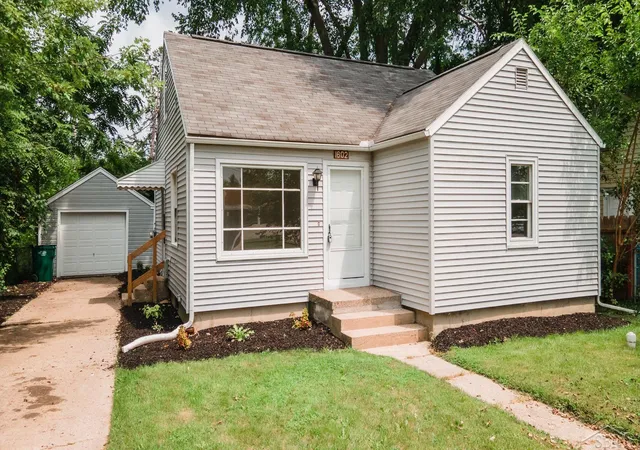 Photo 2 of Single family home for sale at 1602 W Mount Hope Ave, Lansing, MI 48910 | MLS# 61050221335 | Listing updated on 2026-09-10