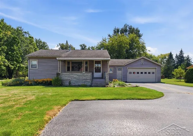 Photo 1 of Sale Pending at 1281 W Midland Rd, Auburn, MI 48611 | MLS# 61050221337 | Listing updated on 2026-09-15