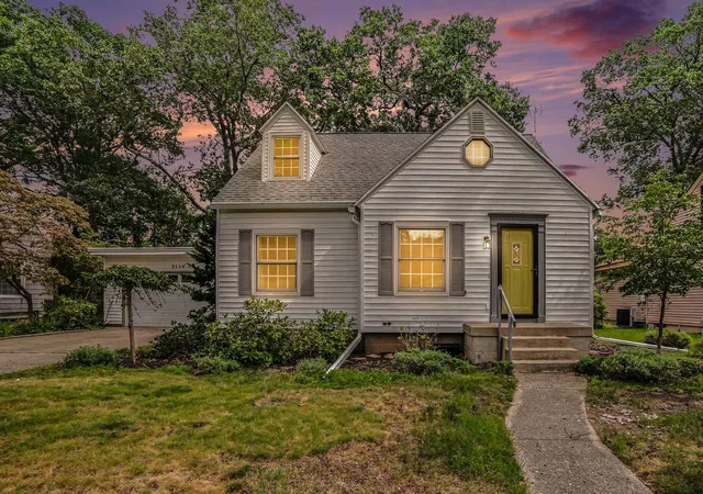 Photo 2 of Single family home for sale at 3554 Mccracken St, Norton Shores, MI 49441 | MLS# 71026048058 | Listing updated on 2026-09-10