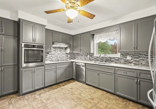 Photo 2 of Single family home for sale at 02891 71 1/2 St, South Haven Charter Township Van Buren, MI 49090 | MLS# 69026048059 | Listing updated on 2026-09-14