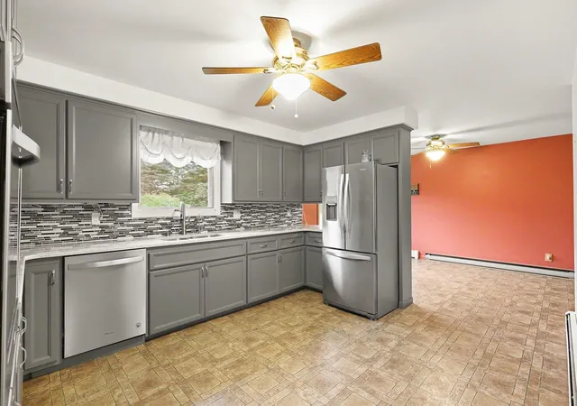 Photo 3 of Single family home for sale at 02891 71 1/2 St, South Haven Charter Township Van Buren, MI 49090 | MLS# 69026048059 | Listing updated on 2026-09-14