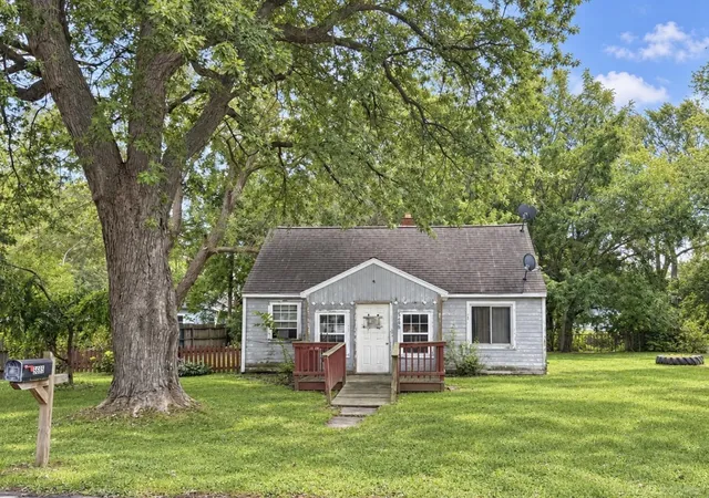 Photo 1 of Single family home for sale at 5685 Lakeview St, Newport, MI 48166 | MLS# 58050221342 | Listing updated on 2026-09-17