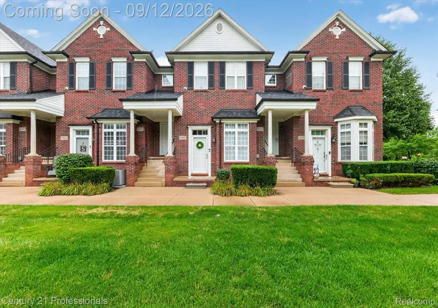 Listing Photo 2 - Condo for sale in building located at 53167 E Providence, Shelby Township, MI 48316 - Unit #53
