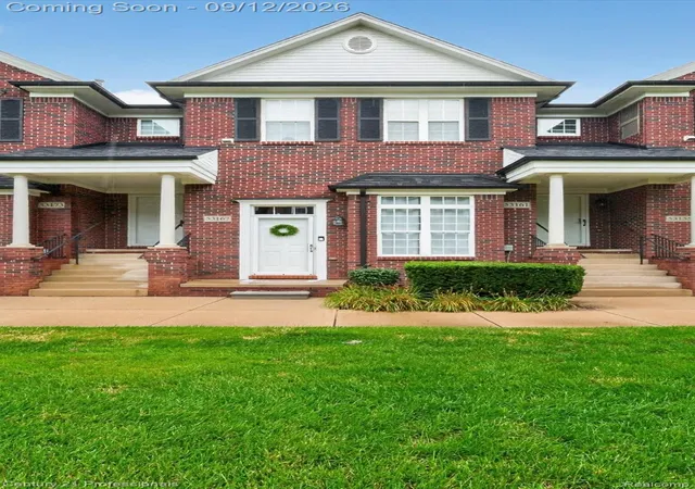 Listing Photo 3 - Condo for sale in building located at 53167 E Providence, Shelby Township, MI 48316 - Unit #53