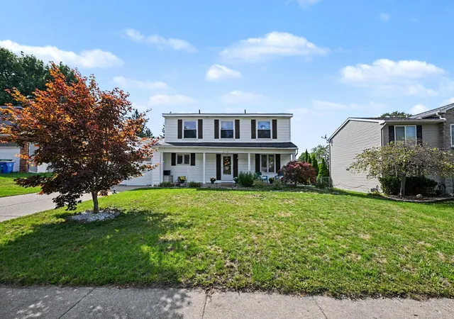 Photo 4 of Single family home for sale at 1176 Meadowood Dr, Waterford, MI 48327 | MLS# 81026048068 | Listing updated on 2026-09-11