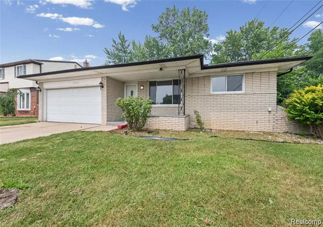 Photo 3 of Single family home for sale at 4051 Dickson Dr, Sterling Heights, MI 48310 | MLS# 20261072948 | Listing updated on 2026-09-11