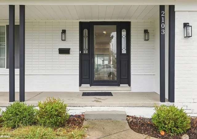 Photo 3 of Single family home for sale at 2103 Atlas Dr, Troy, MI 48083 | MLS# 58050221346 | Listing updated on 2026-09-10