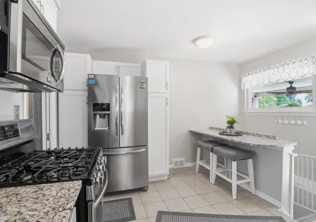 Photo 4 of Single family home for sale at 28527 Adler Dr, Warren, MI 48088 | MLS# 58050221350 | Listing updated on 2026-09-10