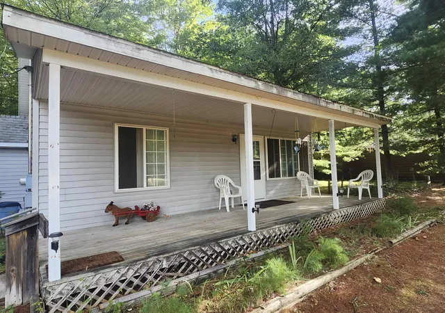 Photo 2 of Single family home for sale at 5124 Carpenter Rd, Tawas City, MI 48763 | MLS# 77080073383 | Listing updated on 2026-09-13