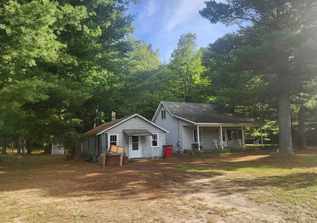 Photo 3 of Single family home for sale at 5124 Carpenter Rd, Tawas City, MI 48763 | MLS# 77080073383 | Listing updated on 2026-09-13