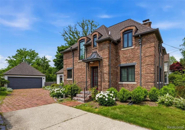 Photo 2 of Single family home for sale at 250 Pleasant St, Birmingham, MI 48009 | MLS# 20261072961 | Listing updated on 2026-09-11