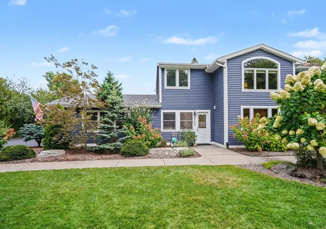 Photo 2 of Single family home for sale at 3131 Se Midland Dr, Grand Rapids, MI 49506 | MLS# 71026048096 | Listing updated on 2026-09-15