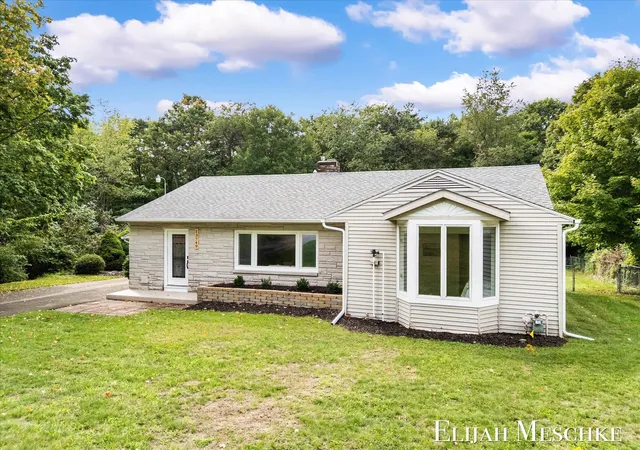 Photo 3 of Single family home for sale at 13749 Lakeshore Ave, Grand Haven, MI 49417 | MLS# 65026048099 | Listing updated on 2026-09-14