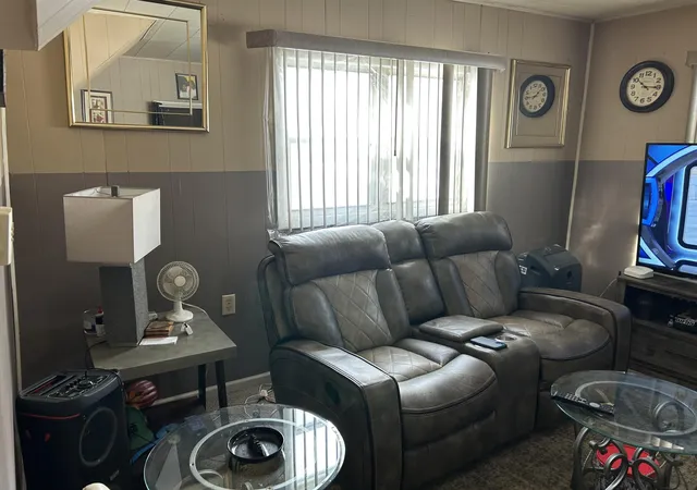 Photo 3 of Single family home for sale at 403 Walnut St, Dowagiac, MI 49047 | MLS# 69026048095 | Listing updated on 2026-09-10