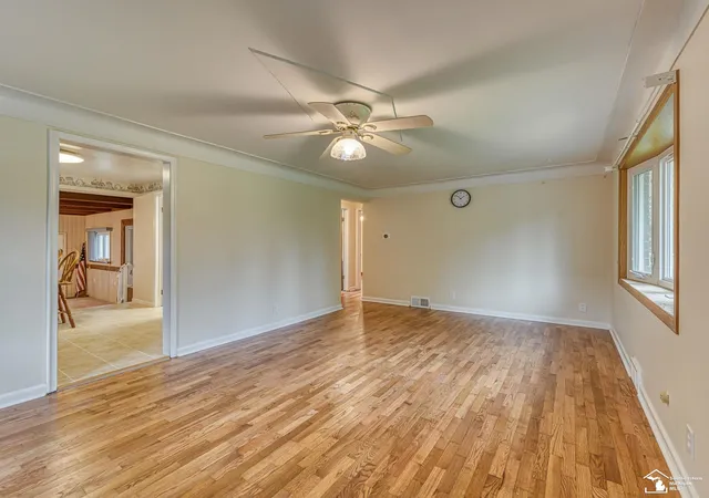 Photo 3 of Single family home for sale at 2335 Ready Rd, Carleton, MI 48117 | MLS# 57050221355 | Listing updated on 2026-10-03
