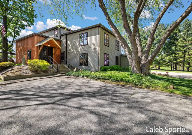 Photo 3 of Single family home for sale at 8201 Cherry Valley Ave Se, Caledonia, MI 49316 | MLS# 65026048101 | Listing updated on 2026-09-15