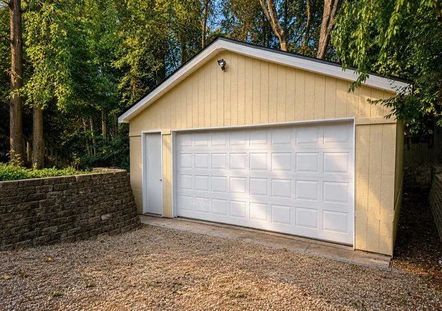 Photo 3 of Single family home for sale at 1926 Oakland Dr, Kalamazoo, MI 49008 | MLS# 66026048107 | Listing updated on 2026-09-14