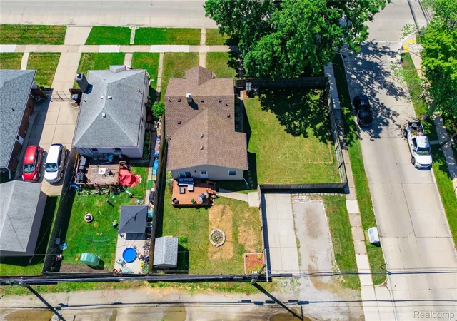Photo 3 of Single family home for sale at 826 Goddard St, Wyandotte, MI 48192 | MLS# 20261072971 | Listing updated on 2026-09-11