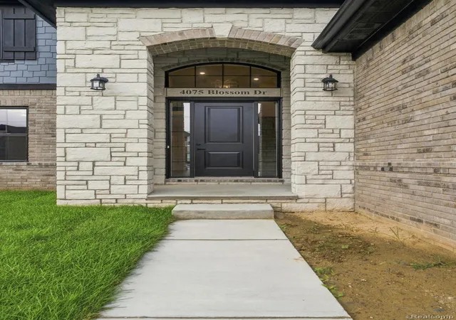 Photo 3 of Single family home for sale at 8683 Clare Dr, Shelby Charter Township Macomb, MI 48315 | MLS# 20261072972 | Listing updated on 2026-09-13