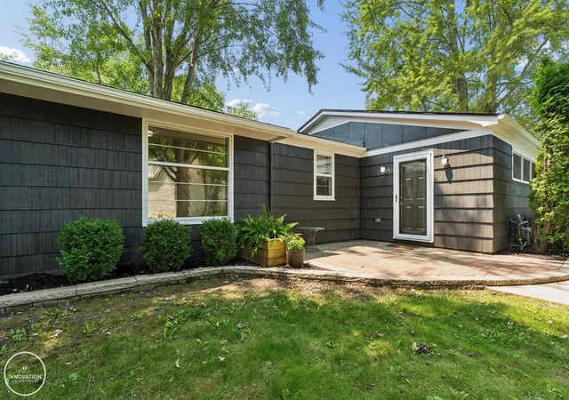Photo 3 of Single family home for sale at 367 Sherwood Ln, Algonac, MI 48001 | MLS# 58050221358 | Listing updated on 2026-09-14