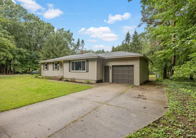 Photo 3 of Single family home for sale at 14725 James St, Holland, MI 49424 | MLS# 65026048112 | Listing updated on 2026-09-18