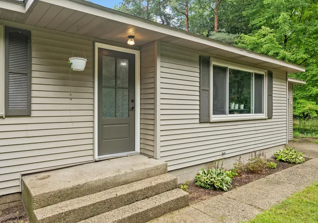 Photo 3 of Single family home for sale at 14725 James St, Holland, MI 49424 | MLS# 65026048112 | Listing updated on 2026-09-18