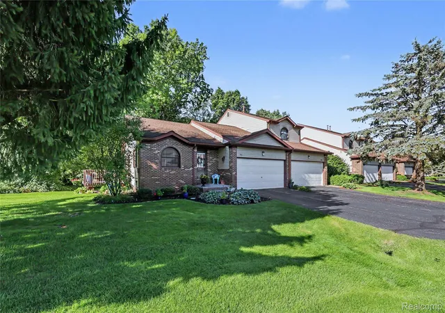Photo 1 of Condo for sale at 9031 E Lake Rd #43, Clarkston, MI 48348 | MLS# 20261072974 | Listing updated on 2026-09-14