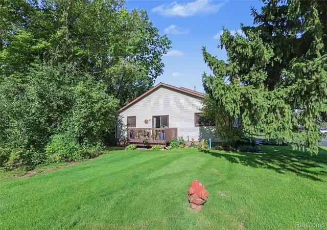 Photo 19 of Condo for sale at 9031 E Lake Rd #43, Clarkston, MI 48348 | MLS# 20261072974 | Listing updated on 2026-09-14