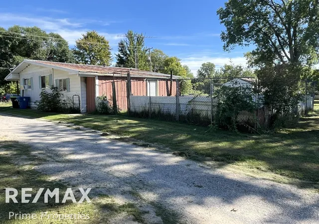 Photo 4 of Single family home for sale at 3606 Angus St, Standish, MI 48658 | MLS# 5050221360 | Listing updated on 2026-09-30