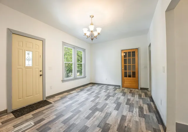 Photo 3 of Single family home for sale at 1329 W North St, Kalamazoo, MI 49006 | MLS# 66026048120 | Listing updated on 2026-09-17