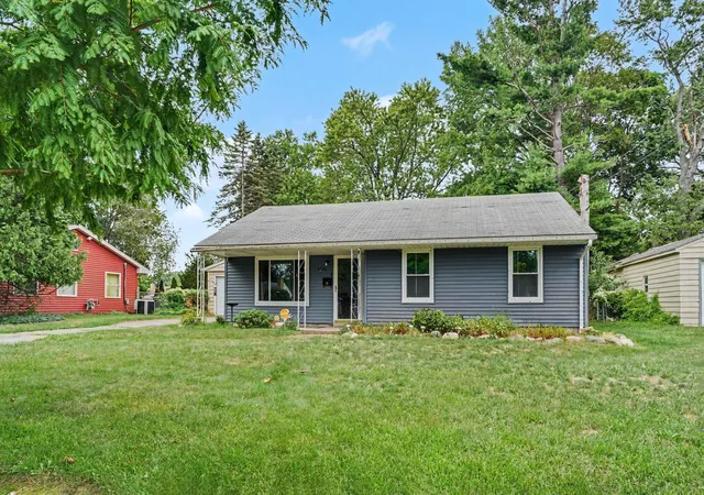 Photo 1 of Single family home for sale at 4026 Rivington St, Kalamazoo, MI 49008 | MLS# 66026048127 | Listing updated on 2026-09-10