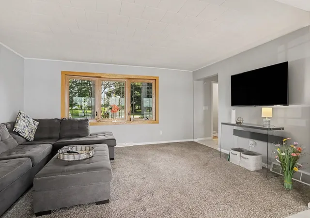 Photo 4 of Single family home for sale at 59287 Yeatter Rd, Colon, MI 49040 | MLS# 62026048132 | Listing updated on 2026-09-10