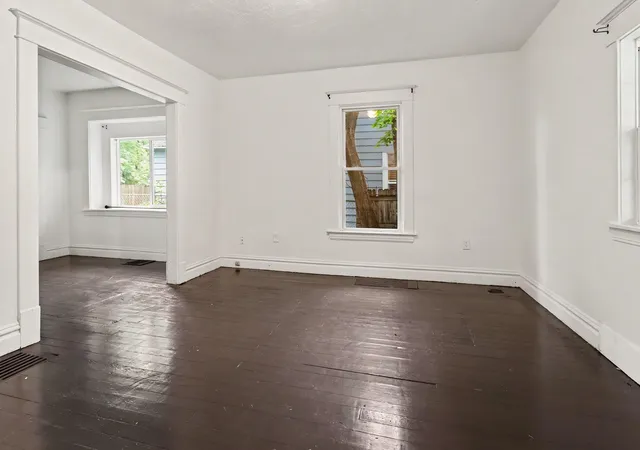 Photo 4 of Single family home for sale at 918 Dorchester Ave SW, Grand Rapids, MI 49503 | MLS# 65026048133 | Listing updated on 2026-09-23