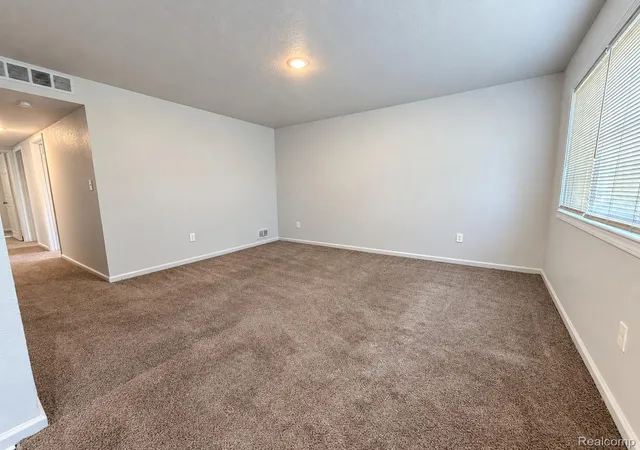 Photo 3 of Single family home for sale at 7200 Edgeton St, Hamtramck, MI 48212 | MLS# 20261072986 | Listing updated on 2026-09-12