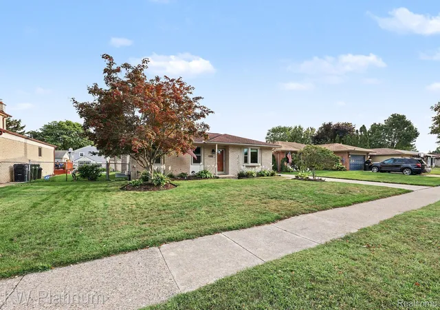 Photo 2 of Single family home for sale at 15010 Alma Dr, Sterling Heights, MI 48313 | MLS# 20261072989 | Listing updated on 2026-09-14