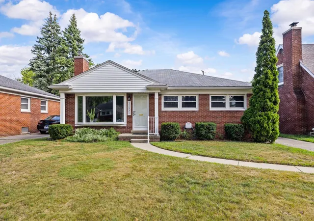 Photo 1 of Sale Pending at 21931 Edmunton St, Saint Clair Shores, MI 48080 | MLS# 58050221367 | Listing updated on 2026-09-19