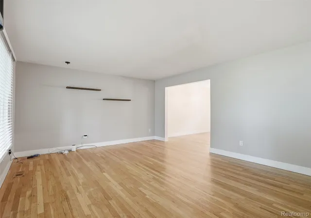 Photo 2 of Single family home for sale at 36587 Heatherton Dr, Farmington, MI 48335 | MLS# 20261072993 | Listing updated on 2026-09-14