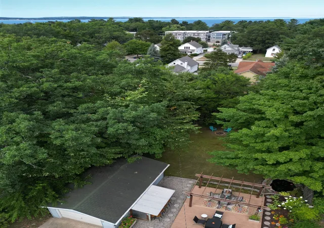 Photo 44 of Single family home for sale at 1001 Washington St, Traverse City, MI 49686 | MLS# 78080073390 | Listing updated on 2026-09-11