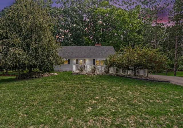 Single family home for sale at 926 Clubview Dr, Fremont, MI 49412 | MLS# 67026048146