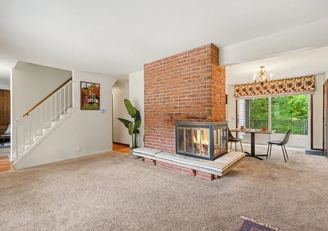 Photo 4 of Single family home for sale at 926 Clubview Dr, Fremont, MI 49412 | MLS# 67026048146 | Listing updated on 2026-09-18