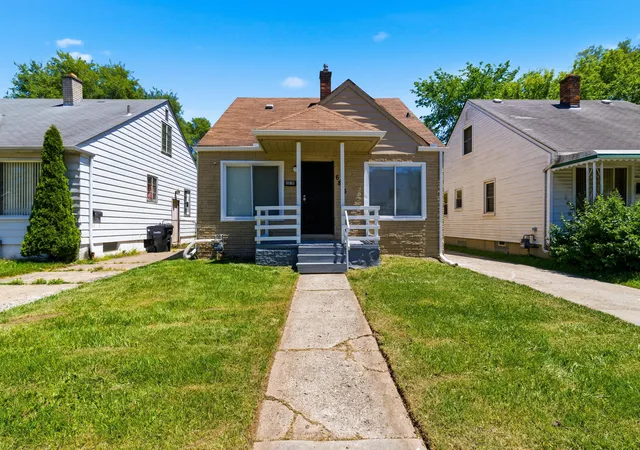 Photo 2 of Single family home for sale at 6816 Evergreen Rd, Detroit, MI 48228 | MLS# 81026048143 | Listing updated on 2026-09-16