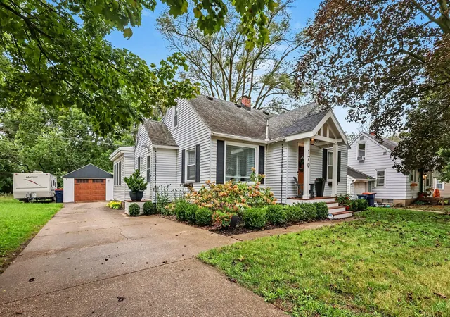 Photo 3 of Single family home for sale at 170 E 35th Street, Holland, MI 49423 | MLS# 71026048145 | Listing updated on 2026-09-18