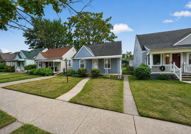 Photo 3 of Single family home for sale at 24163 New York St, Dearborn, MI 48124 | MLS# 58050221374 | Listing updated on 2026-09-10