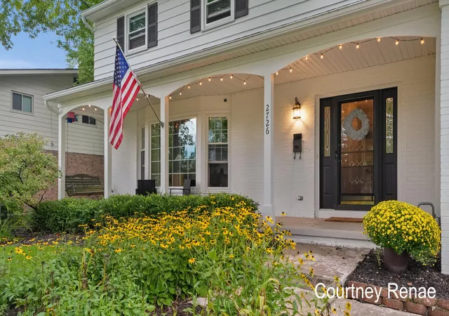 Photo 4 of Single family home for sale at 2726 Hampshire Blvd SE, Grand Rapids, MI 49506 | MLS# 65026048149 | Listing updated on 2026-09-10