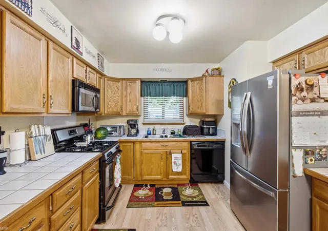 Photo 4 of Single family home for sale at 27952 Thomas Ave, Warren, MI 48092 | MLS# 58050221384 | Listing updated on 2026-09-14