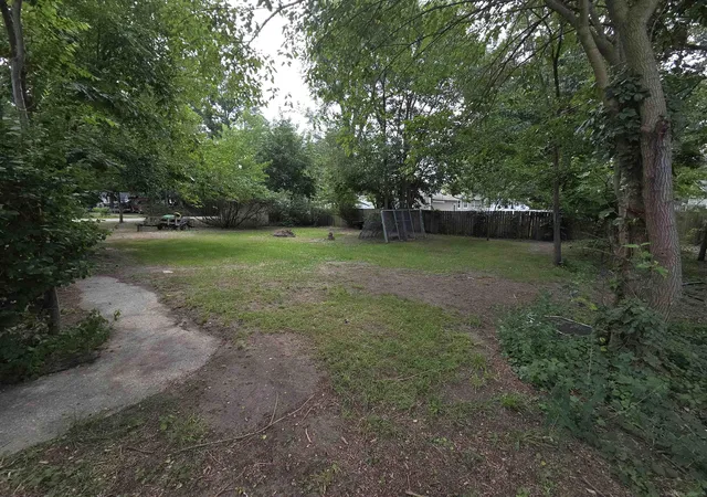 Photo 3 of Single family home for sale at 1592 Jerome St, Holland, MI 49423 | MLS# 58050221385 | Listing updated on 2026-09-12