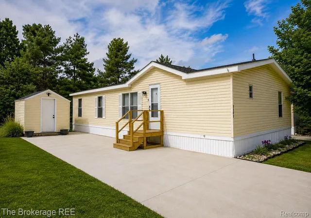 Single family home for sale at 9449 W Bart, Davisburg, MI 48350 | MLS# 20261073015