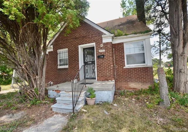 Photo 3 of Single family home for sale at 18900 Freeland St, Detroit, MI 48235 | MLS# 20261073020 | Listing updated on 2026-09-12